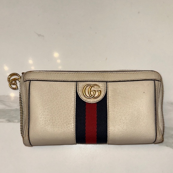 Gucci Beige Leather Wallet with Gold Logo - Picture 1 of 10